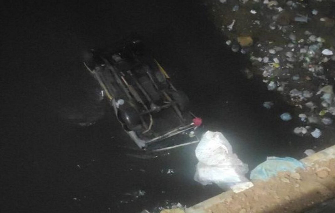 vehículo cayó al río Guaire