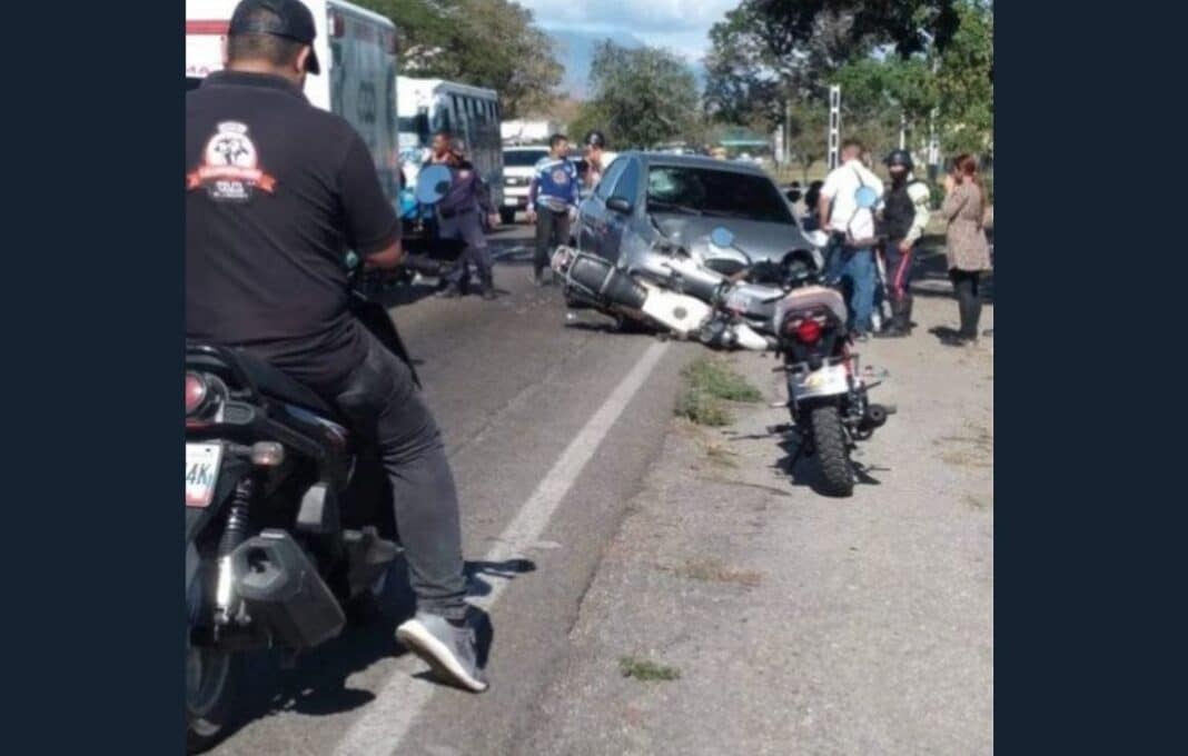 San Joaquín vehículo impactó moto