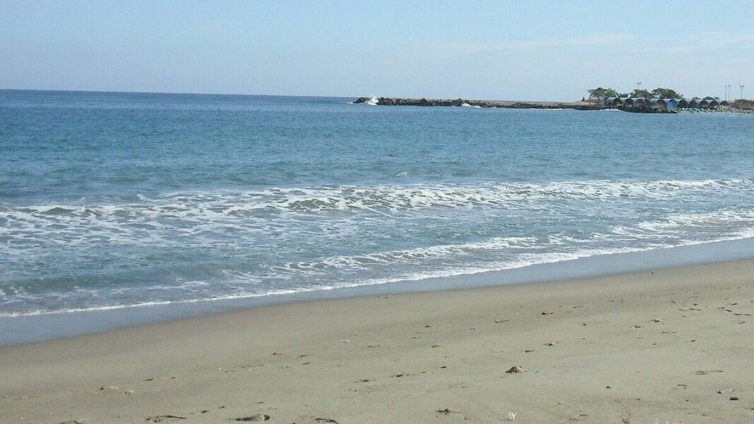 cadáver hombre playa La Guaira