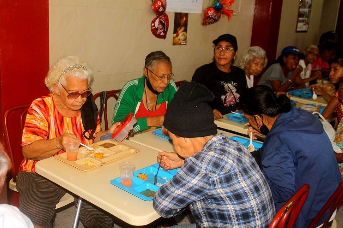 350 Adultos Mayores Comedor “Ernesto Vogeler”