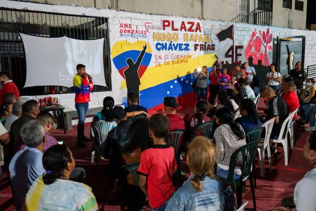 Naguanagua ciclo conversatorios pensamiento Hugo Chávez