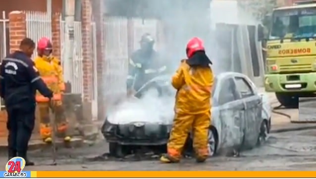 Incendio de un vehículo en Bello Monte - Incendio de un vehículo en Bello Monte