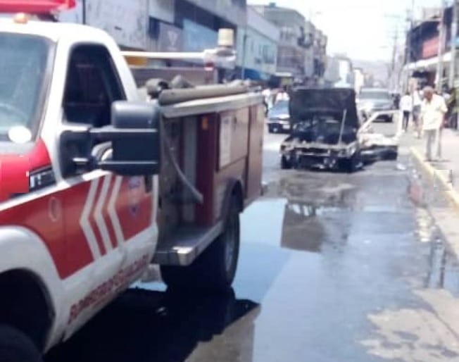 Vehículo se incendió en Guacara - Vehículo se incendió en Guacara