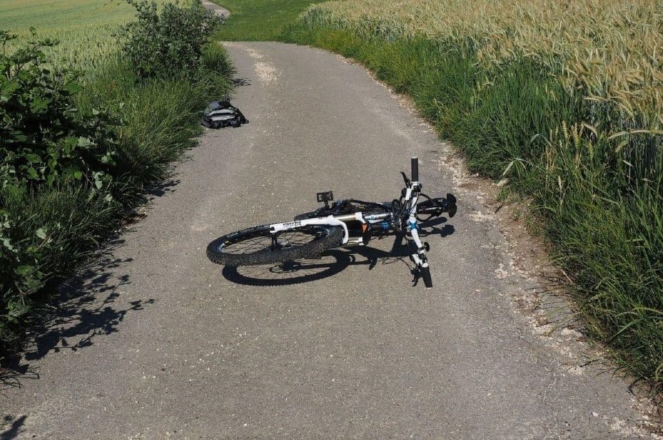 Murió tragarse abeja bicicleta