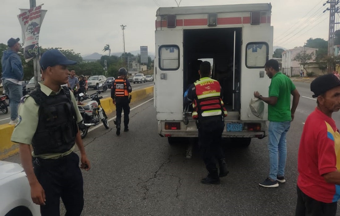 Cuatro Personas En Moto Heridas Tras Colisión En Lomas Del Este 8043