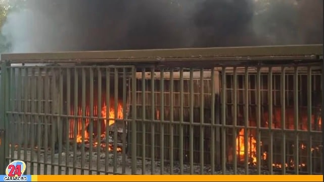 Incendio de varios vehículos en Casalta - Incendio de varios vehículos en Casalta