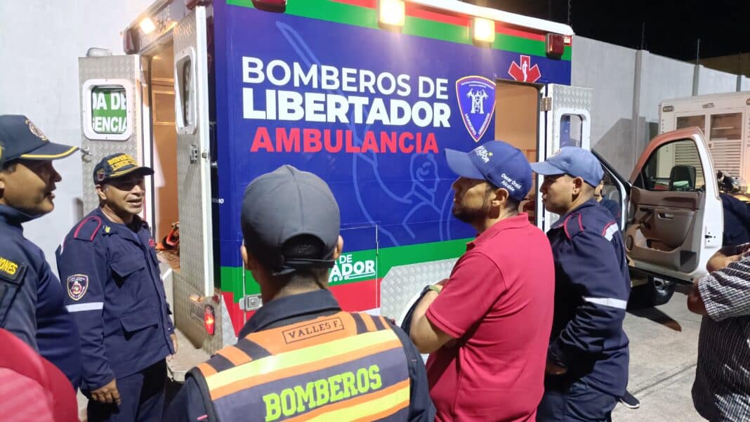 ambulancia equipos Bomberos Libertador