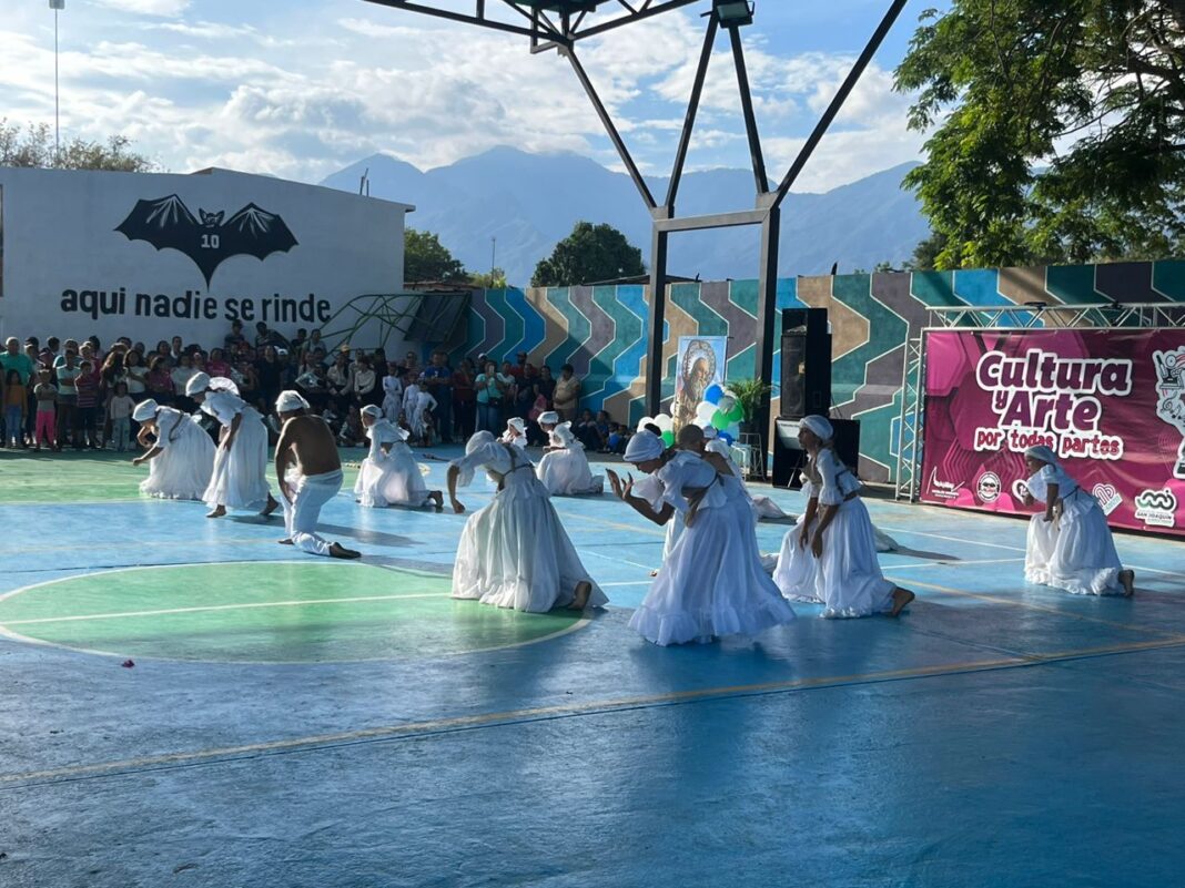 8vo Encuentro Regional de Danzas Tacarigua