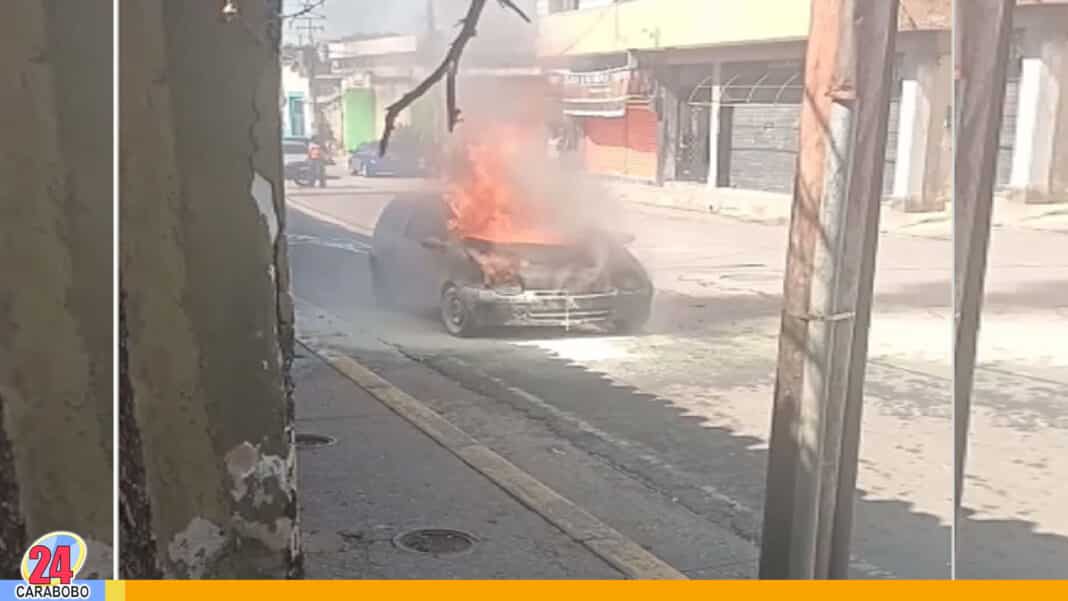 incendio vehículo centro de Valencia