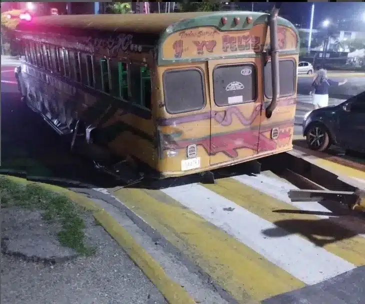 Autobús perdió la transmisión trasera en Maracay - Autobús perdió la transmisión trasera en Maracay 