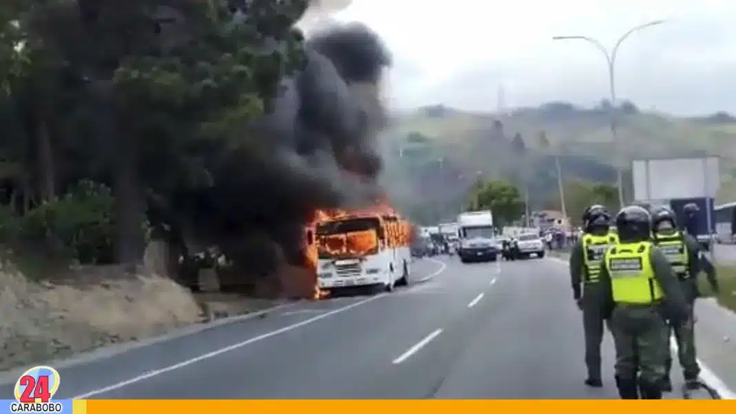 incendio autobús cerca peaje de tazón