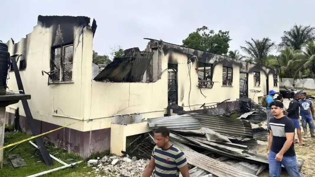 investigan incendio 19 niños muertos Guyana