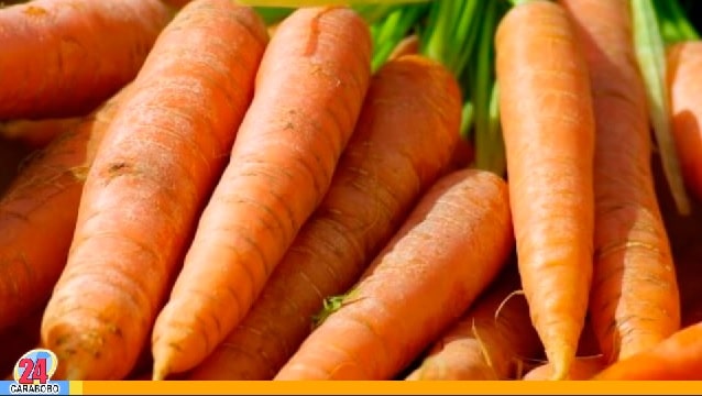 zanahorias en la nevera - zanahorias en la nevera