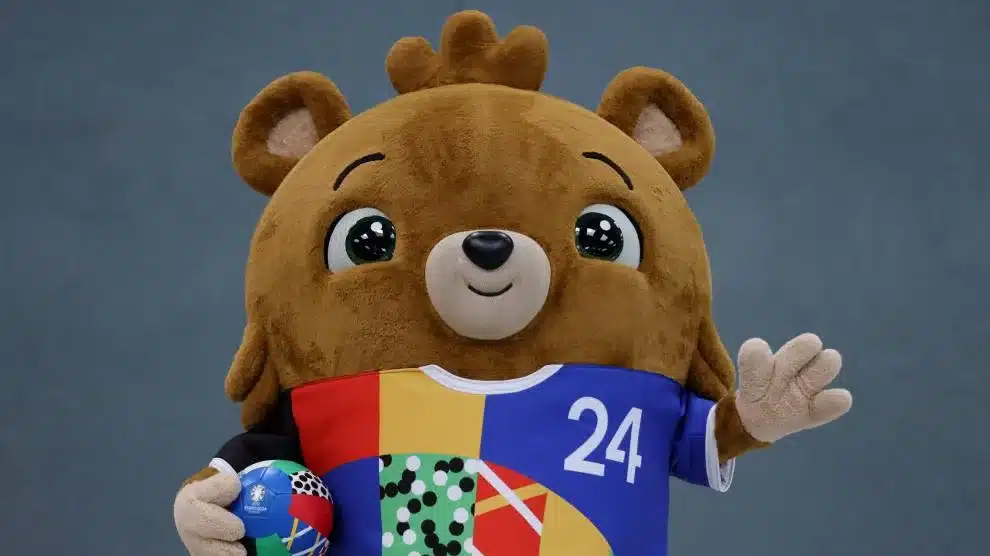 oso peluche mascota eurocopa