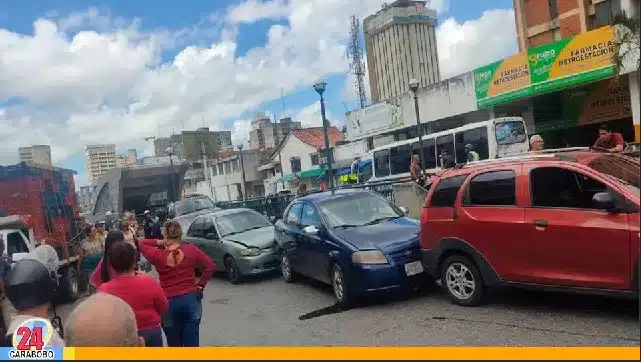 Choque múltiple en la avenida Bolívar - Choque múltiple en la avenida Bolívar