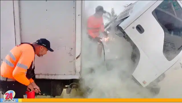 Incendio en un camión en el Peaje de Guacara - Incendio en un camión en el Peaje de Guacara