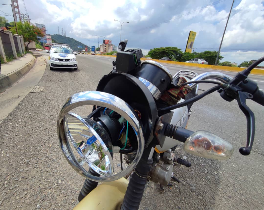 Derrape de moto en la Autopista del Este - Derrape de moto en la Autopista del Este