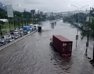 Caracas en caos por fuertes lluvias
