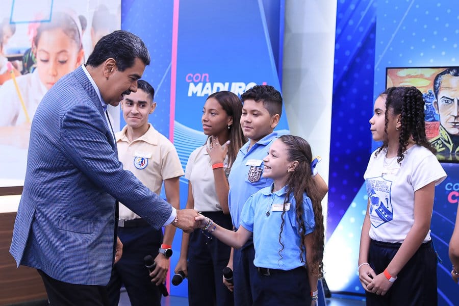 Maduro y el regreso a clases - Maduro y el regreso a clases