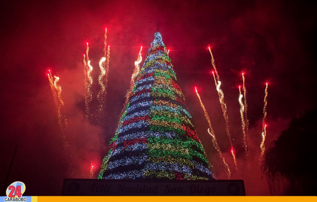 Comenzó la navidad en San Diego