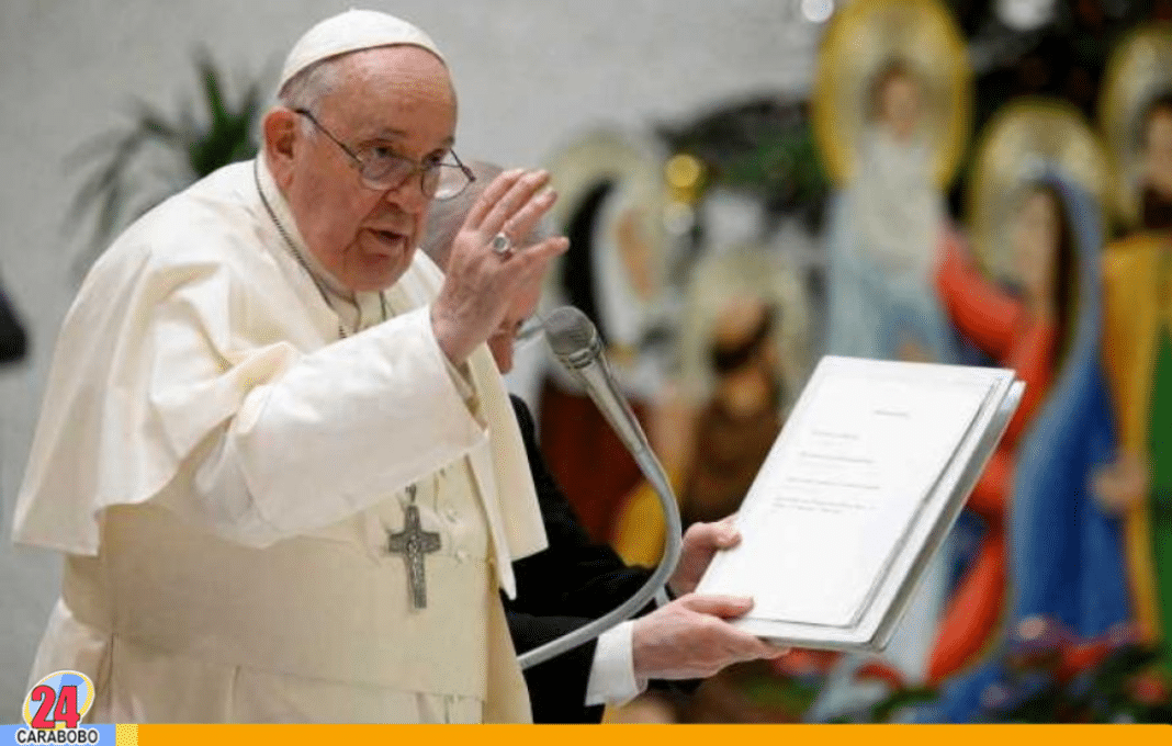 El Papa Francisco aprueba bendecir parejas Homosexuales