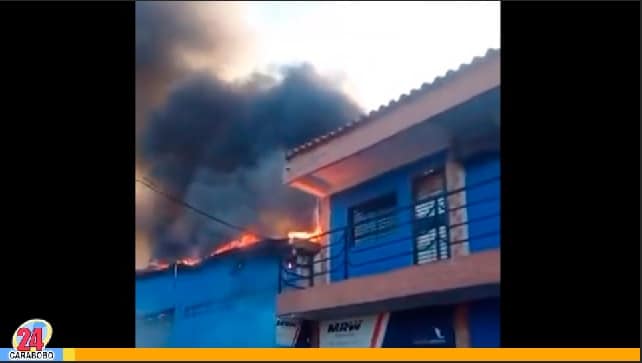 incendio de un local en Los Guayos - incendio de un local en Los Guayos