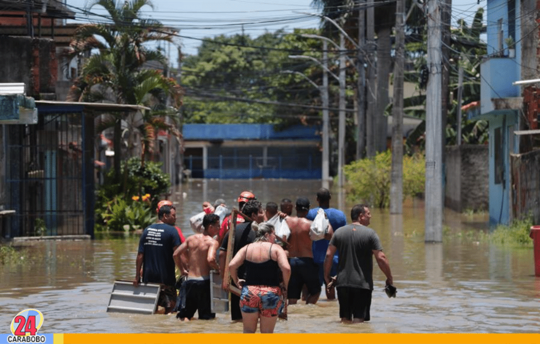 11 personas Río de Janeiro Brasil lluvias