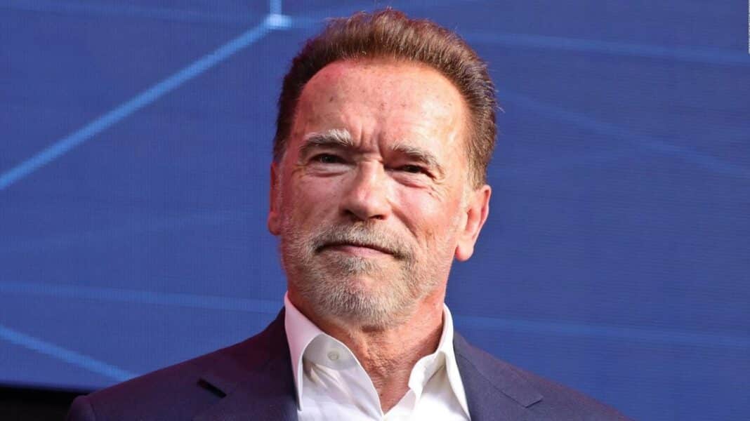 Arnold Schwarzenegger aeropuerto