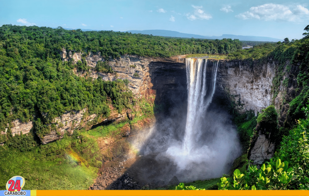 Cataratas Kaieteur en Guyana, de las caídas de agua más altas y poderosas del mundo