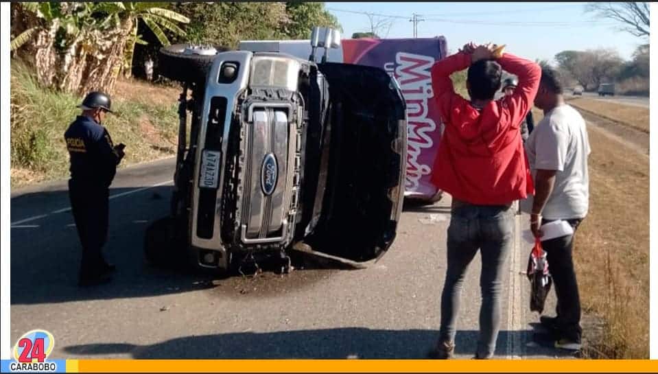 Volcamiento en la Autopista Valencia Campo Carabobo - Volcamiento en la Autopista Valencia Campo Carabobo