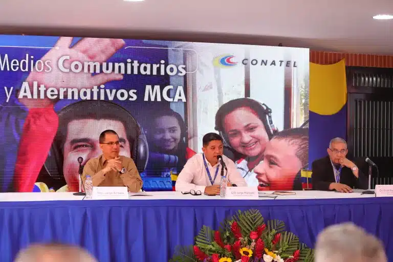 Conatel habilitó medios comunitarios