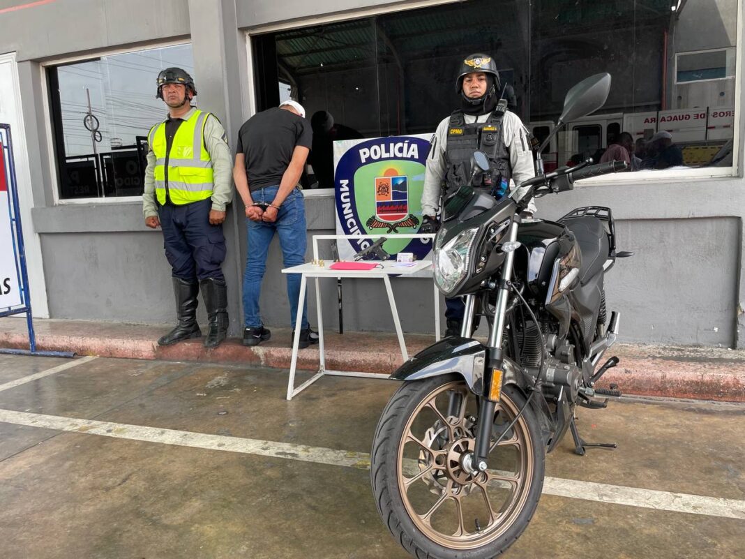 PoliGuacara frustró robo de moto