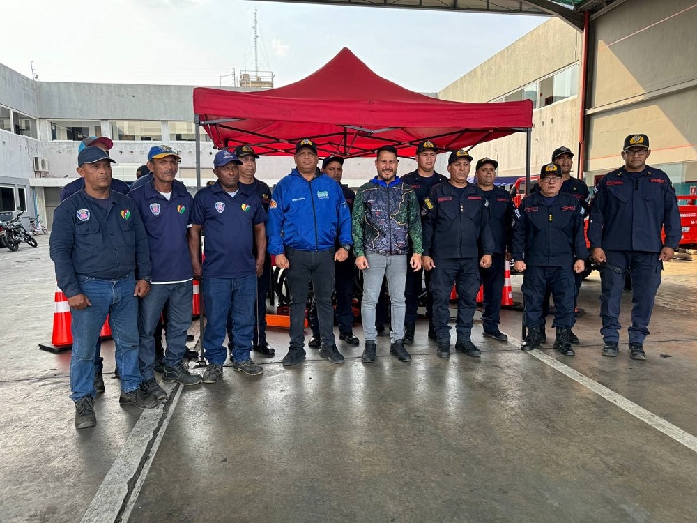 Alcalde Castañeda Bomberos de Guacara