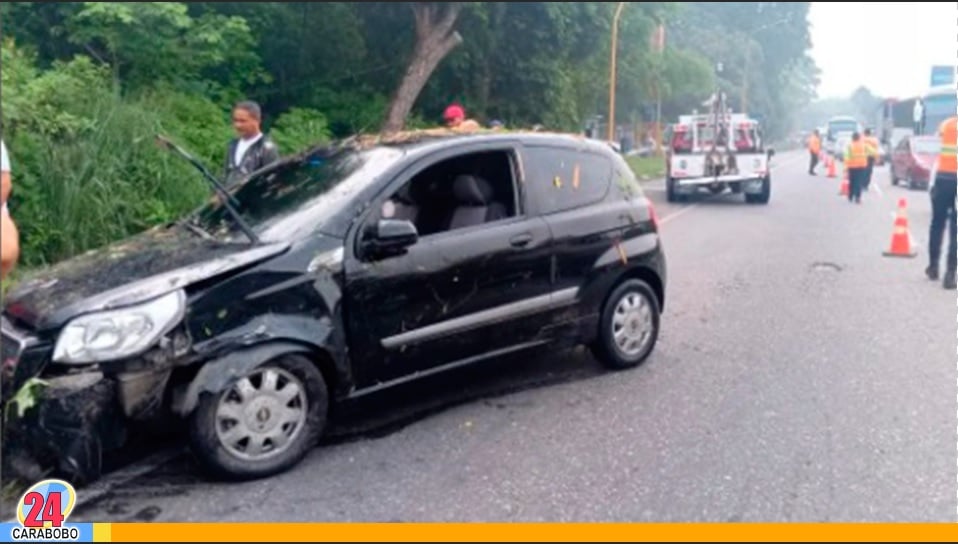 Hecho vial en la Autopista Valencia Puerto Cabello kilómetro 171 - Hecho vial en la Autopista Valencia Puerto Cabello kilómetro 171