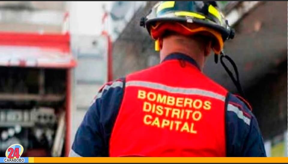 Autobús se incendió en Plaza Venezuela - Autobús se incendió en Plaza Venezuela