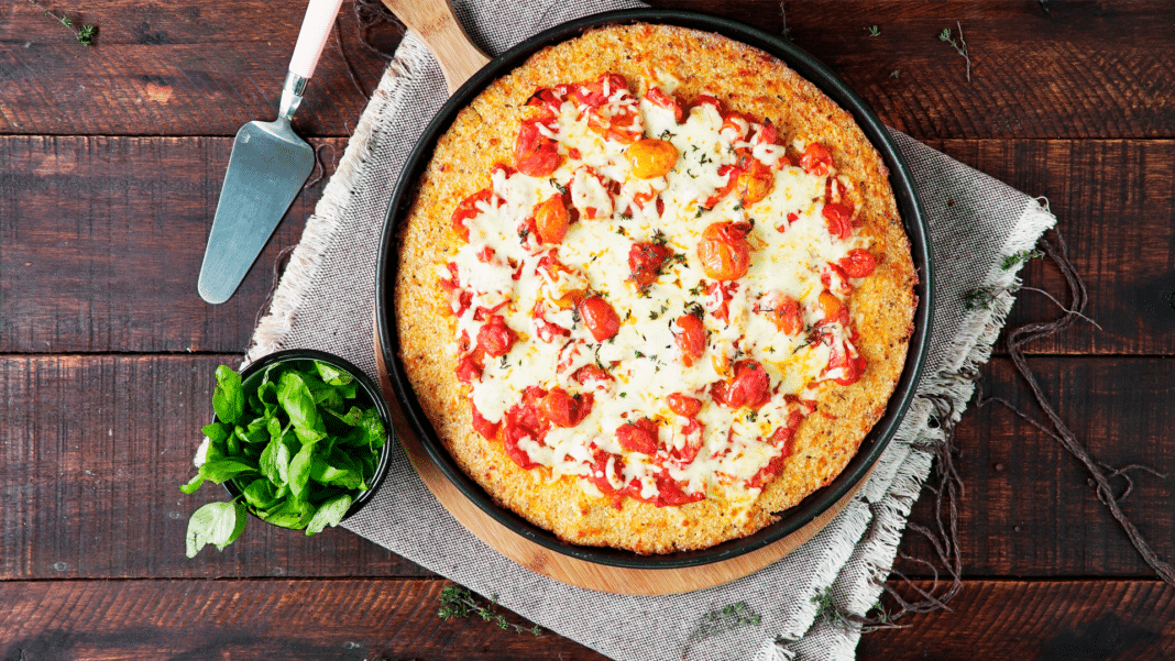 Pizza de coliflor al sartén