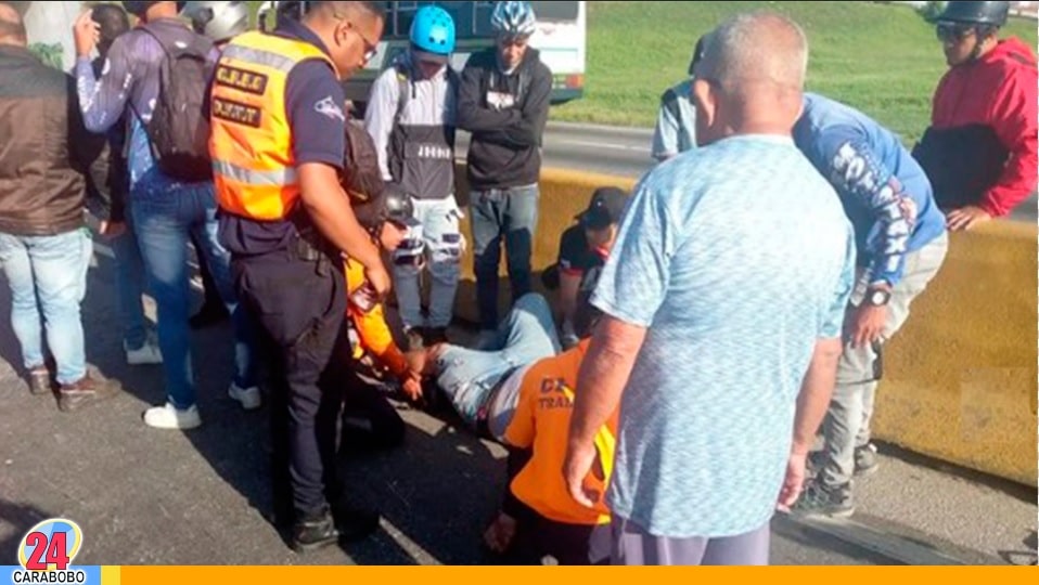 Accidente de moto en el distribuidor La Florida