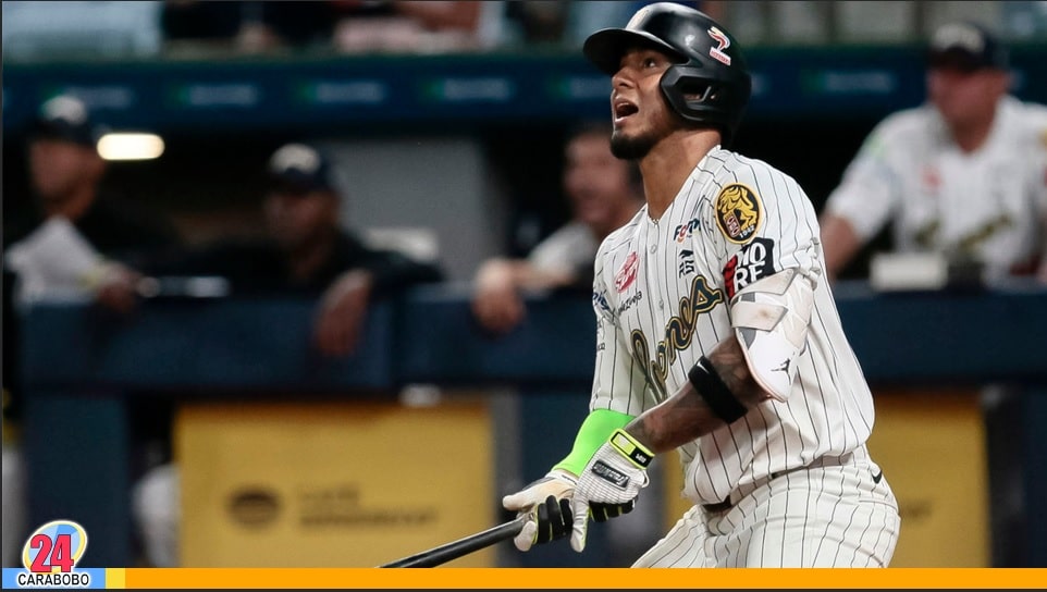 Leones barrió a Caribes - Leones barrió a Caribes