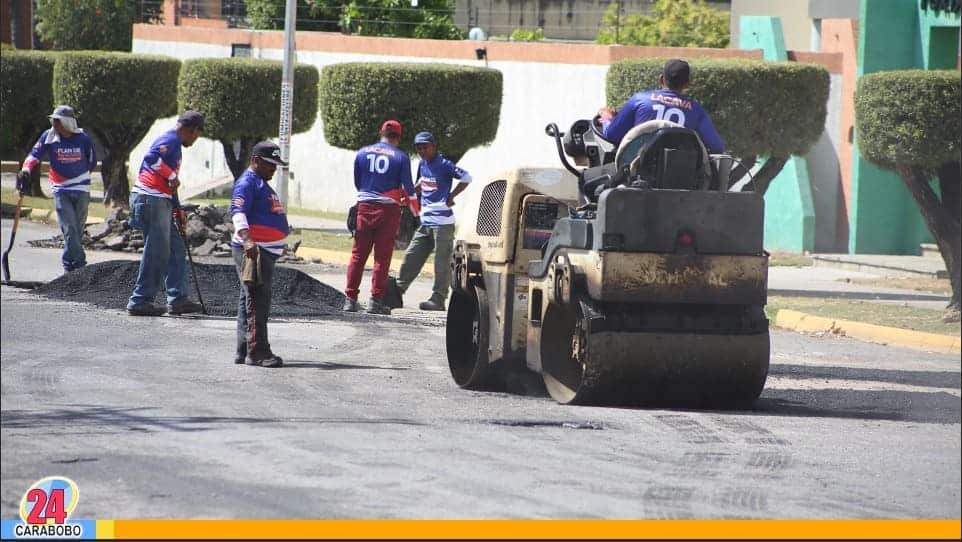 Labores de bacheo en Mañongo