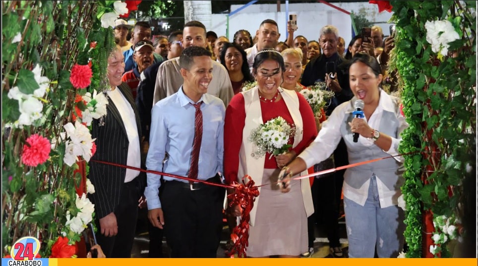 Boda colectiva en Parque Draculandia