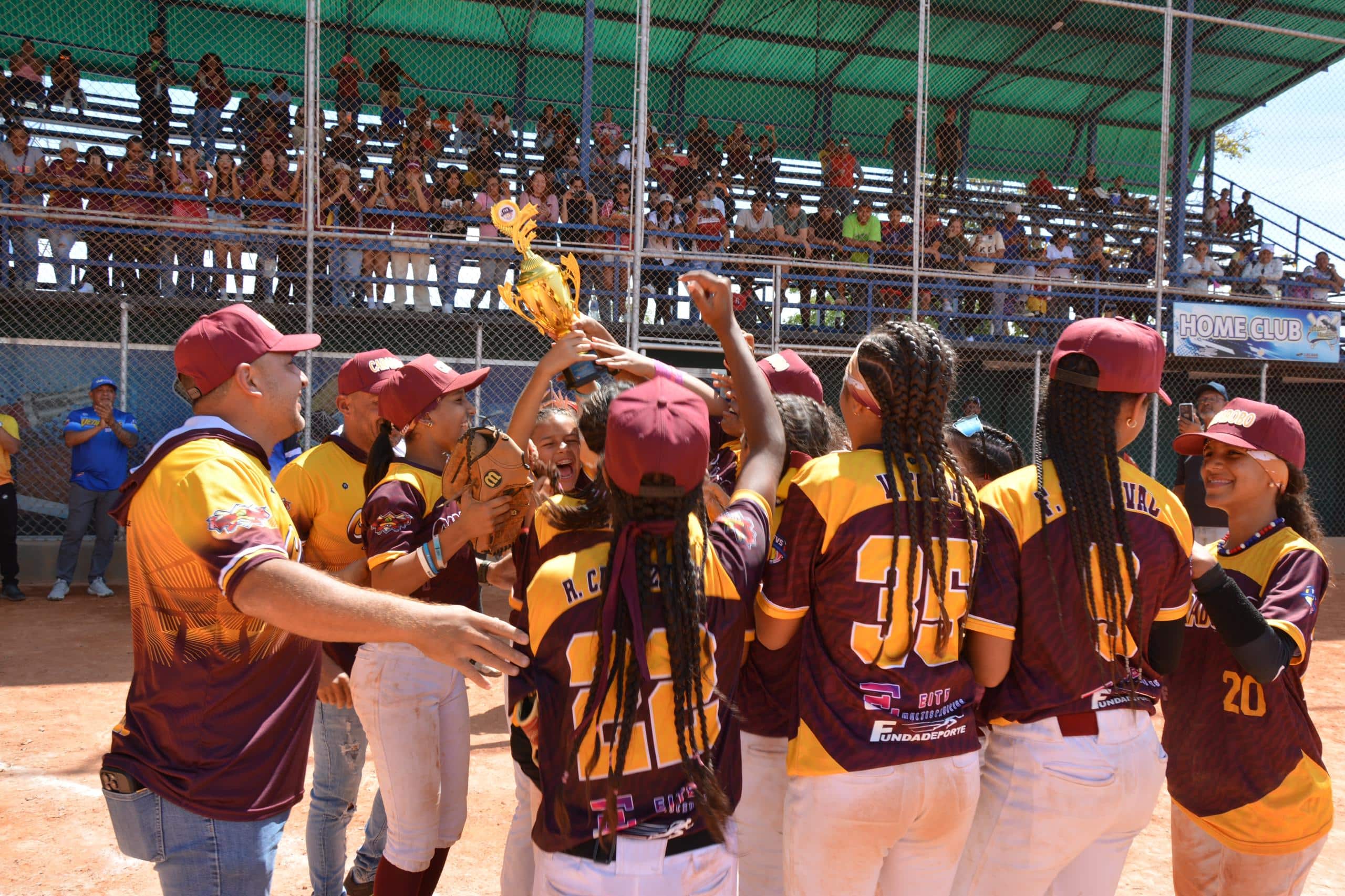 Softbol femenino U-15