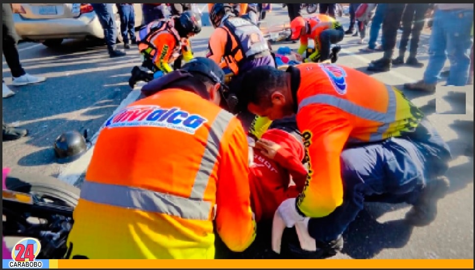 Dos lesionados dejó accidente de moto