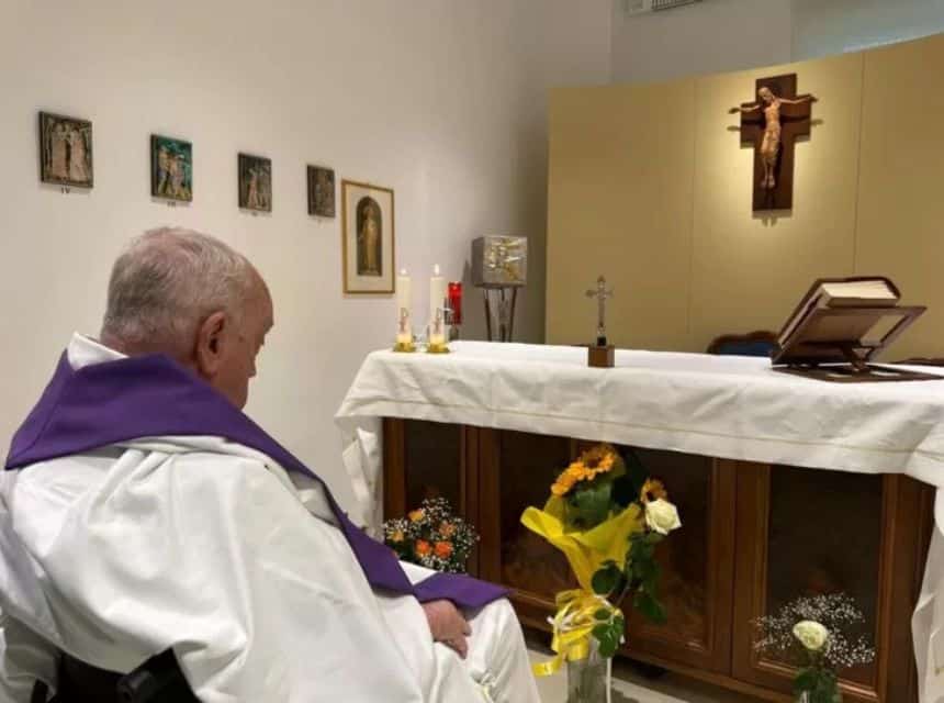 Vaticano publicó foto del Papa Francisco 