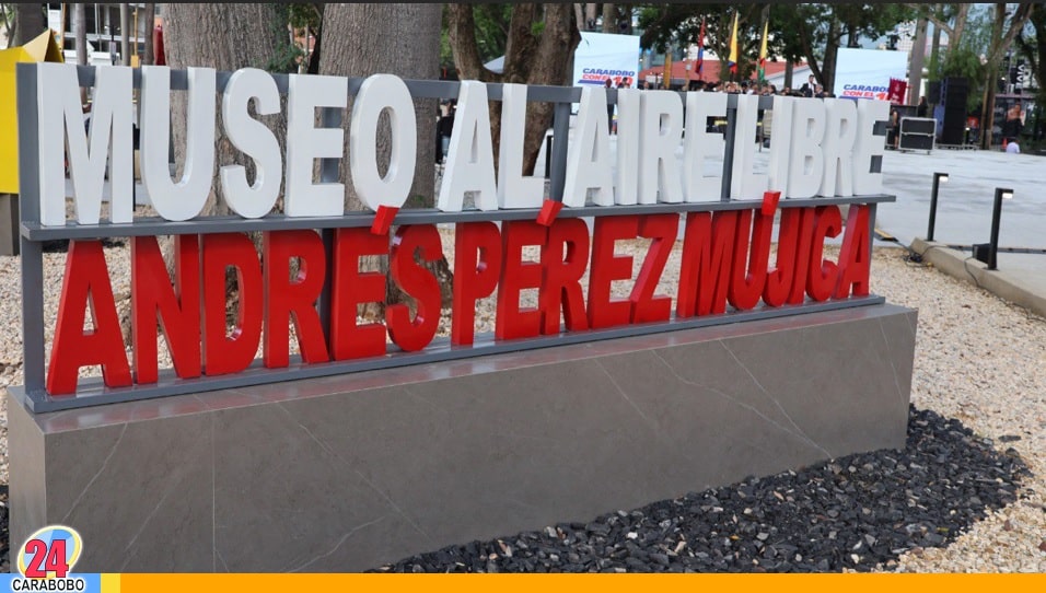 Plaza de las Esculturas en El Viñedo