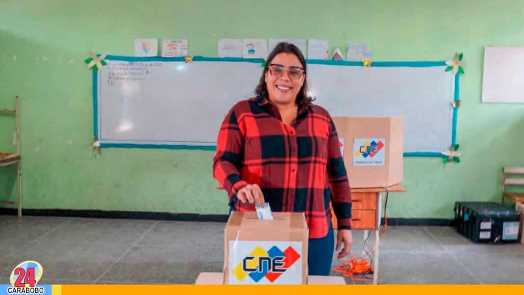 Alcaldesa Ana González simulacro electoral