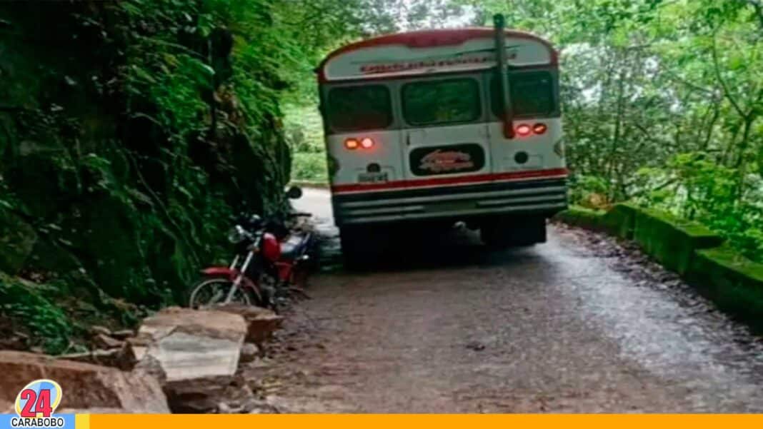 Deslizamientos carretera Maracay Choroní
