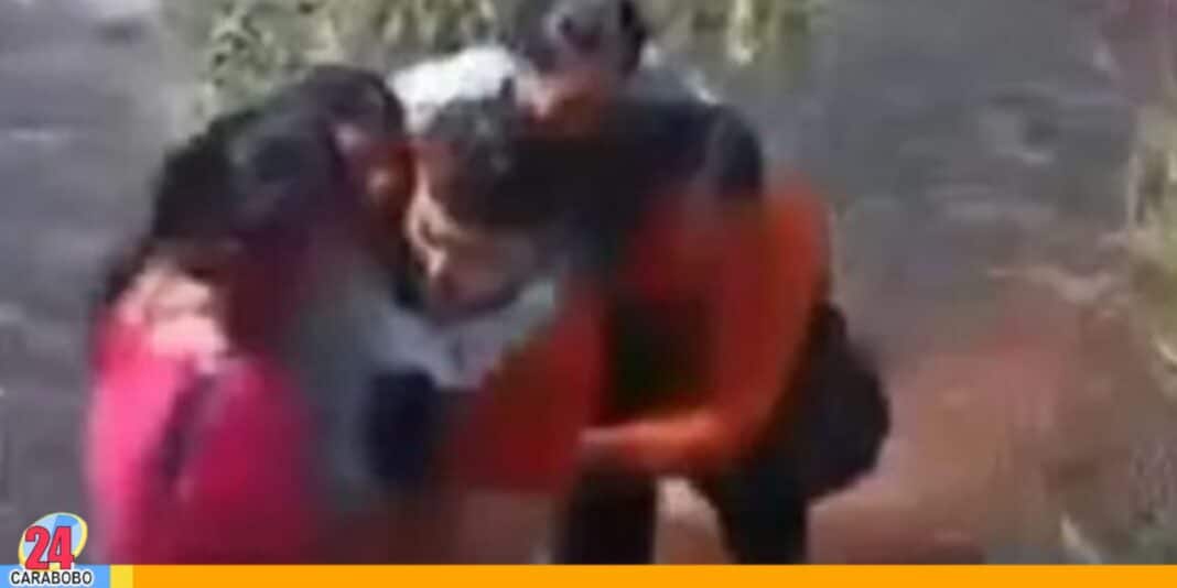 Bolivia rescatadas personas pantano caimanes