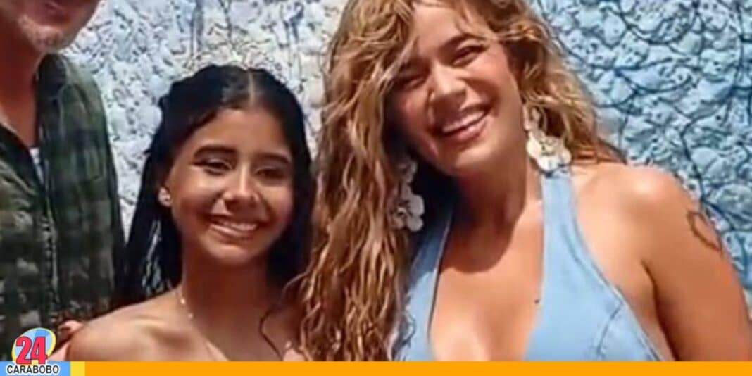 Karol G sorprende quinceañera