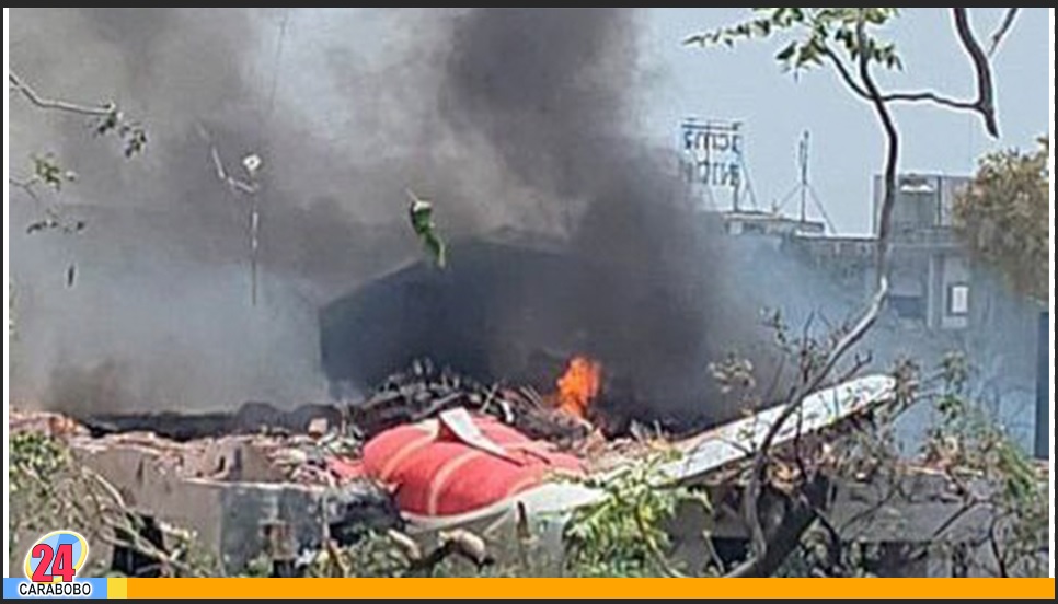 Se estrelló avión en la India
