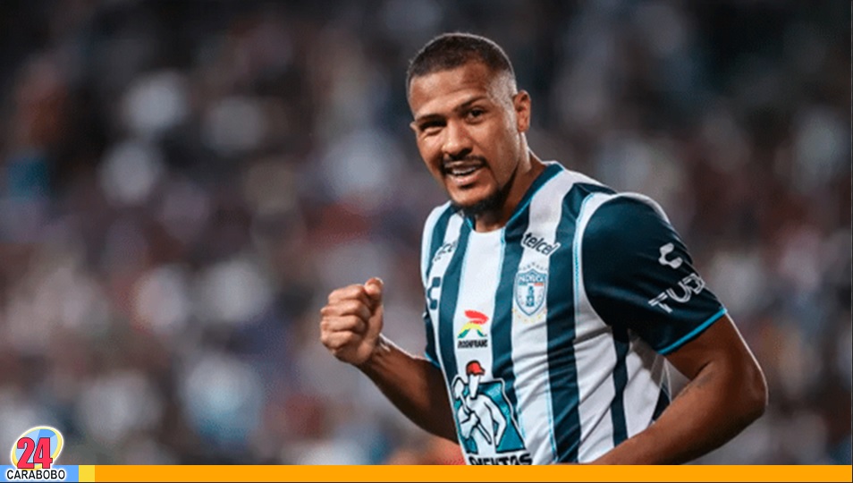 Salomón Rondón dejó al Pachuca y regresa a España